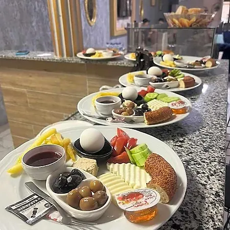 Ersoy Ikiz *
