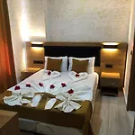 Ersoy Ikiz *
